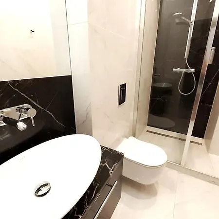 Luxury - Rakowicka R15 Apartamento Cracovia